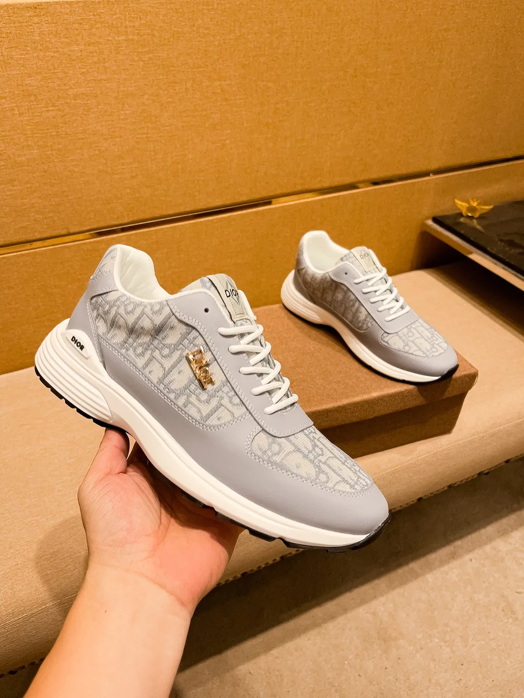 Men's shoes 💰 440💰🔥[Dior] Men's high-end brand of shoes official website 1:1 latest masterpiece: the upper is made of first-layer cowhide imported from Italy, with a comfortable and breathable lining➕original non-slip and wear-resistant outsole🔥, making walking more convenient and comfortable! An exclusive new model, a stunning work, a beautiful 1:1 replica [color] compared to the official quality! Create a fashionable personality to set off your uniqueness! A must-have for trendy men! Classic 🔥Size: 38-44 Color: 🔥Multiple colors available